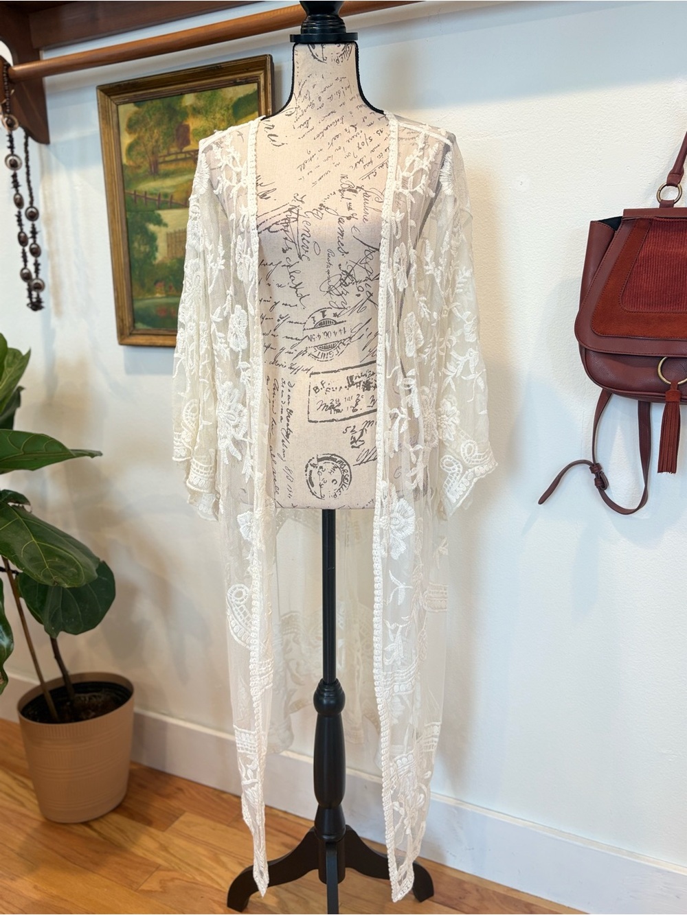 miami Ivory Sheer Lace Embroidered Kimono
